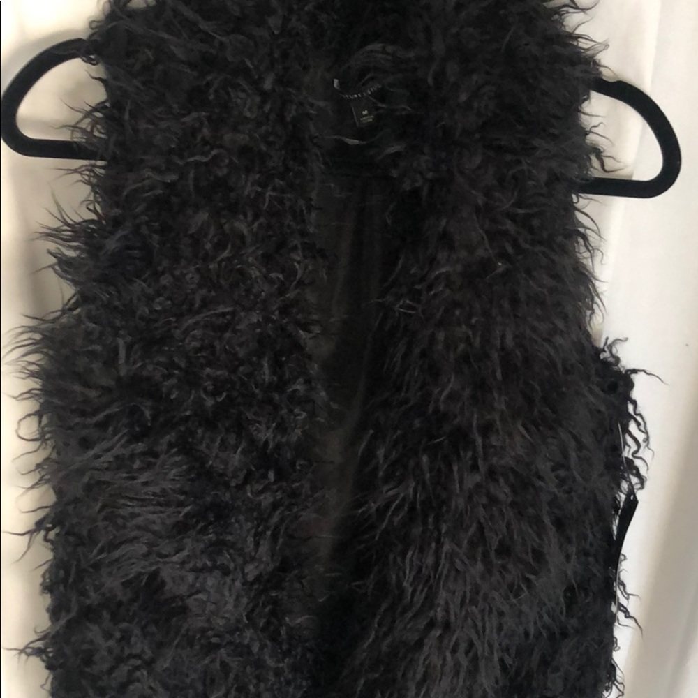 Black faux fur vest fits size S&M